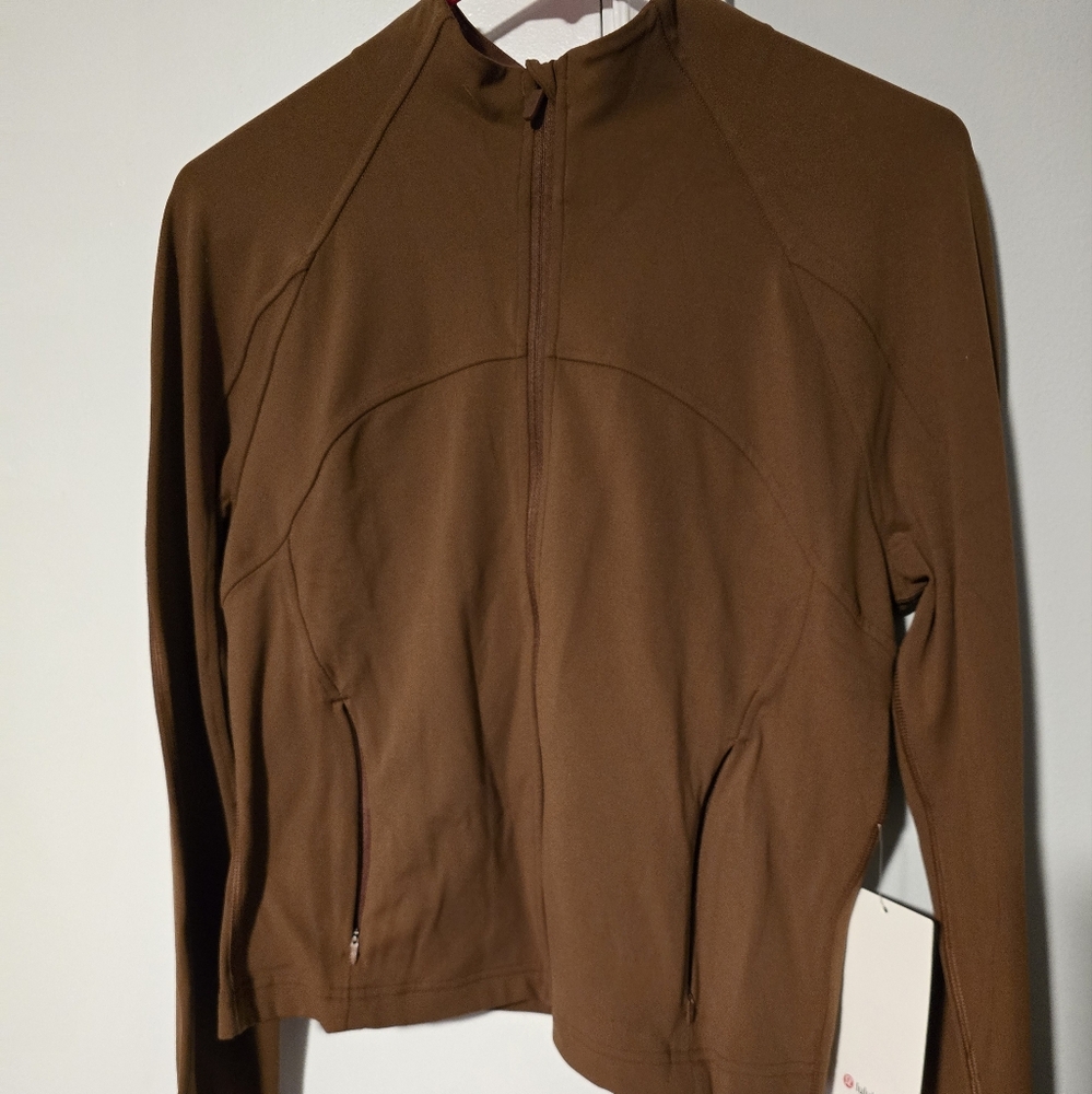 Lululemon Nulu Cropped Define